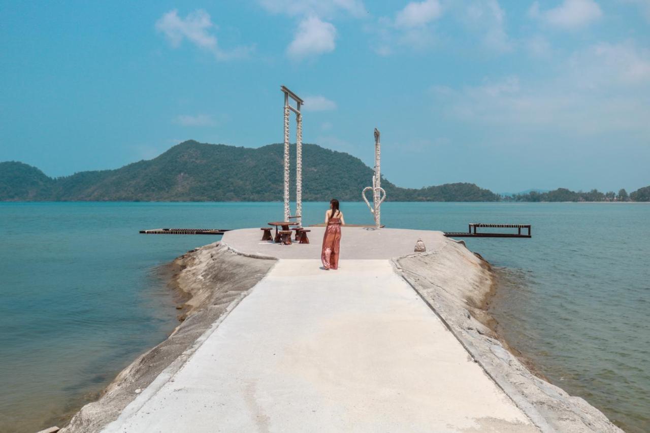 The Aiyapura Koh Chang Exterior photo