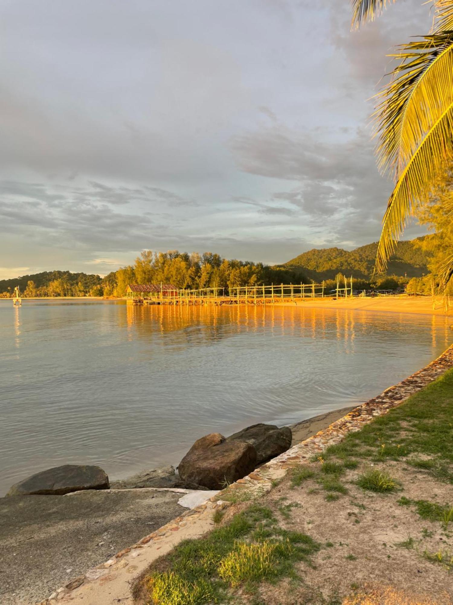 The Aiyapura Koh Chang Exterior photo