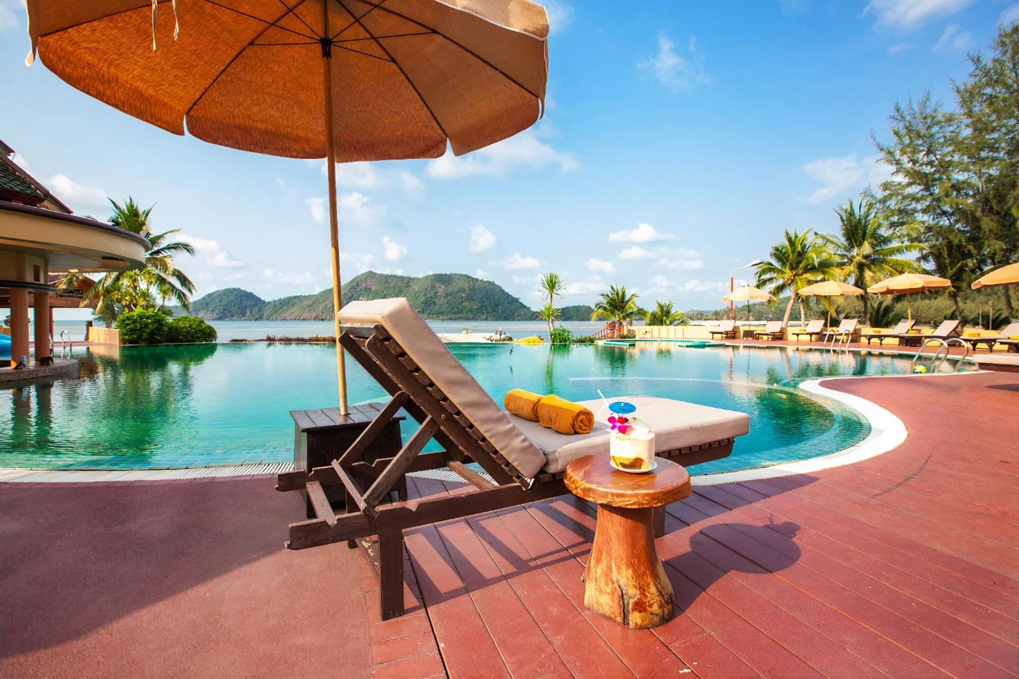 The Aiyapura Koh Chang Exterior photo